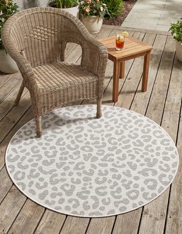 Ivory Gray Easy-Clean Safari Indoor / Outdoor Round Rug