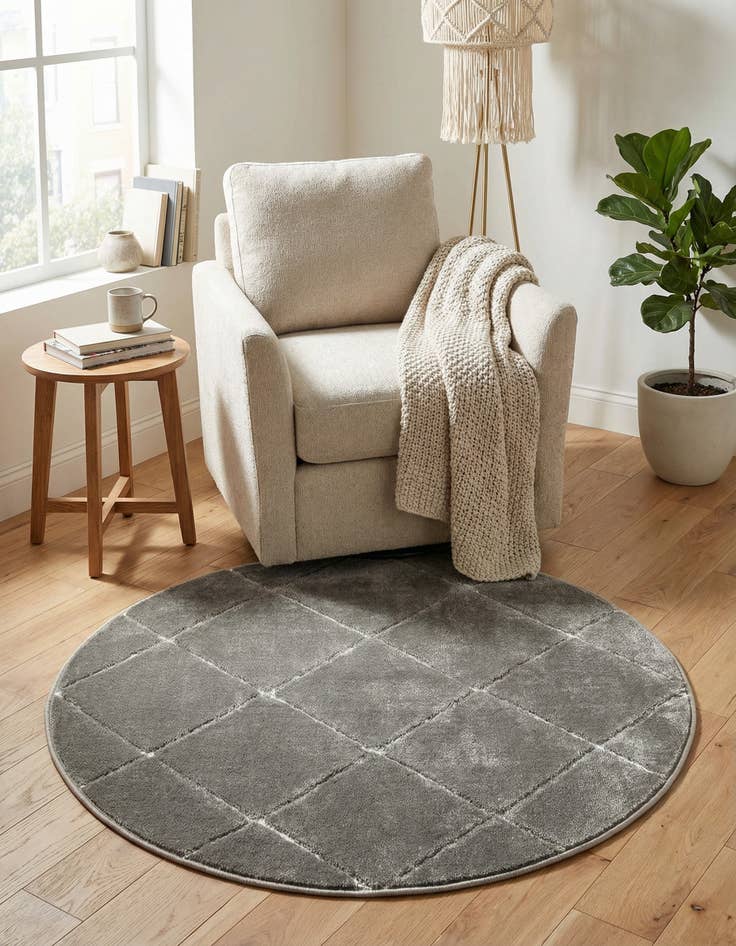 Detail image of  3' x 3' Vogue Geo Round Rug