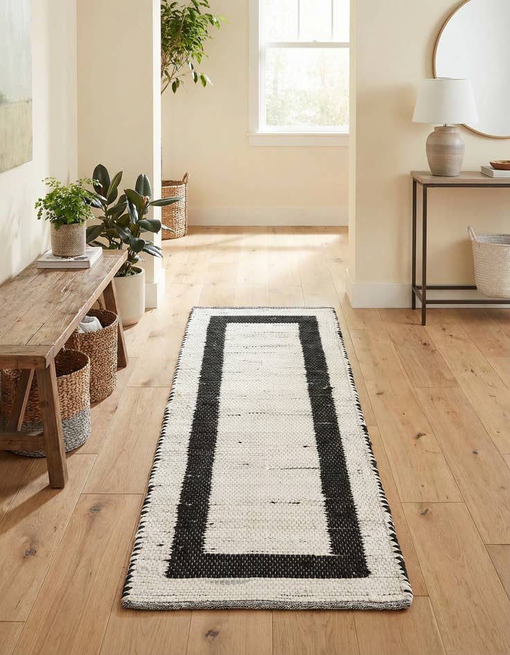 Detail image of 2' 2 x 6' 1 Hand Woven Chindi Jute Runner Rug