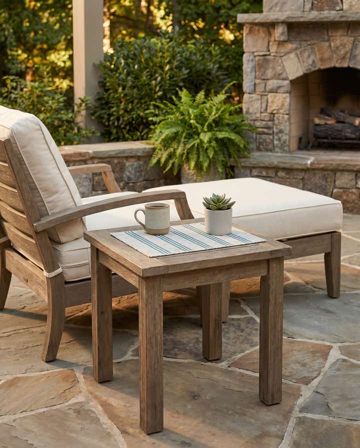 1' 4 x 1' 4 Easy-Clean Jill Zarin Anguilla Indoor / Outdoor Sample Rug
