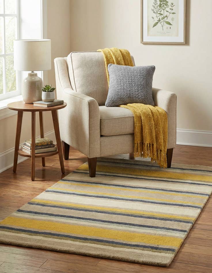 Detail image of 2' 8 x 4' 10 Luna Wool Rug