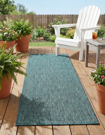 2' x 6' Easy-Clean Solid Indoor / Outdoor Runner Rug
