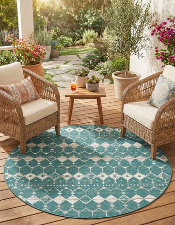 7' x 7' Easy-Clean Lattice Indoor / Outdoor Round Rug