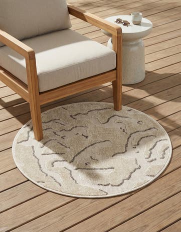 3' x 3' Easy-Clean Sabrina Soto Indoor / Outdoor Round Rug