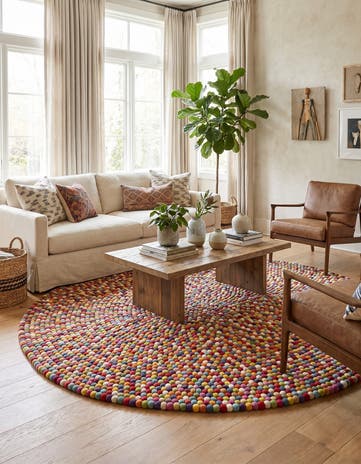 7' 10 x 7' 10 Felt Ball Wool Round Rug
