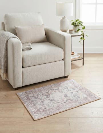 2' x 3' Washable Timeless Rug