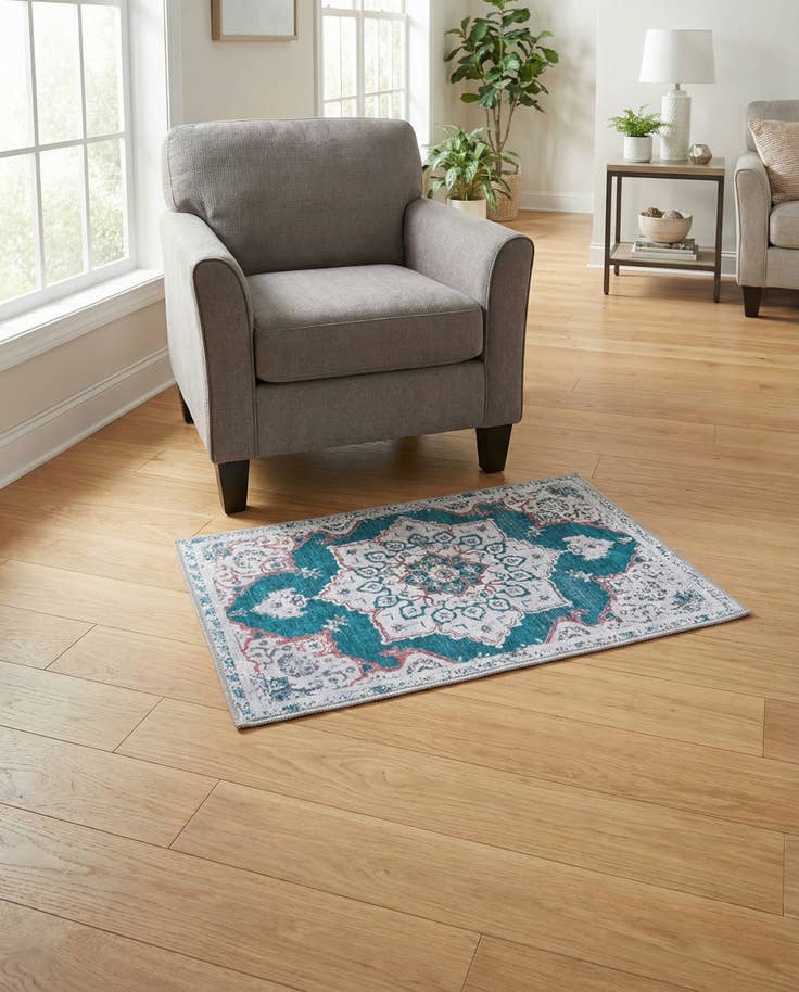 Detail image of 2' x 3' Washable Francesca Rug