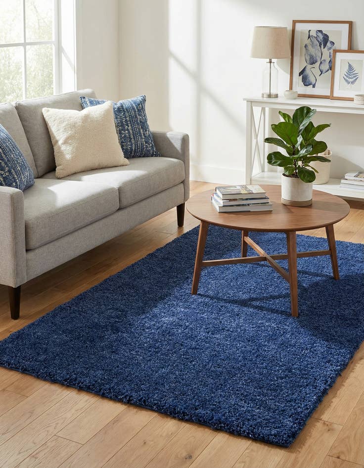 Detail image of 4' x 6' Solid Frieze Rug