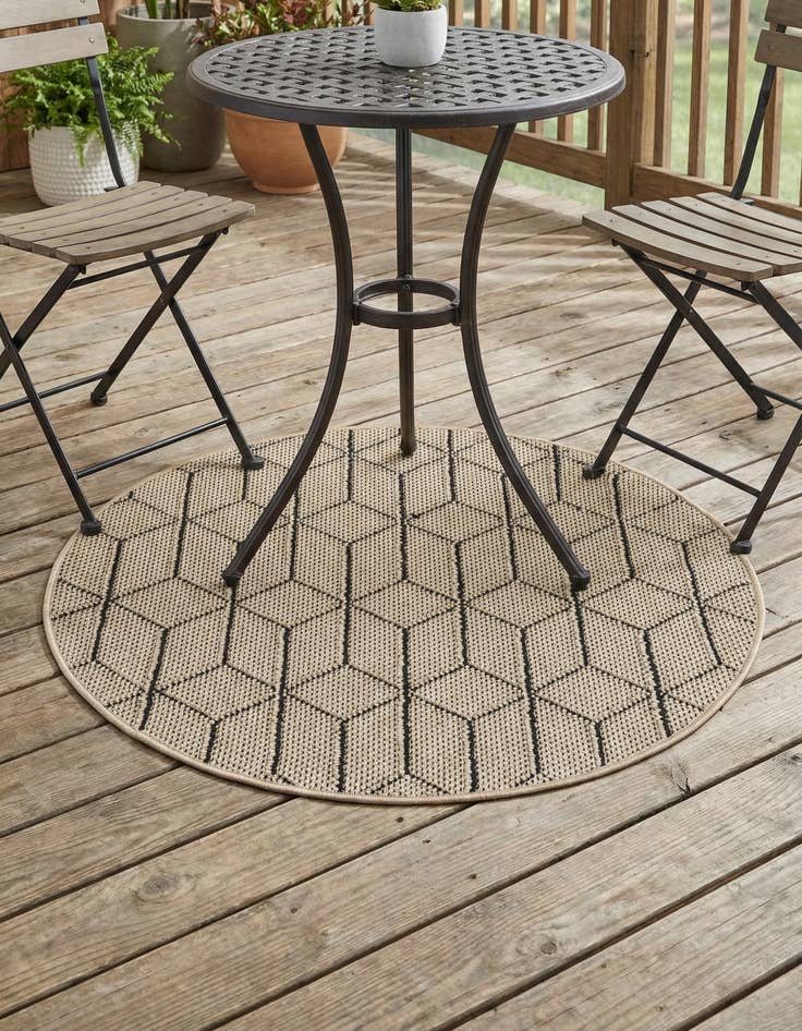 Detail image of 3' 1 x 3' 1 Easy-Clean Trellis Indoor / Outdoor Round Rug
