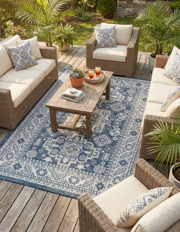 6' x 9' Easy-Clean Aztec Indoor / Outdoor Rug