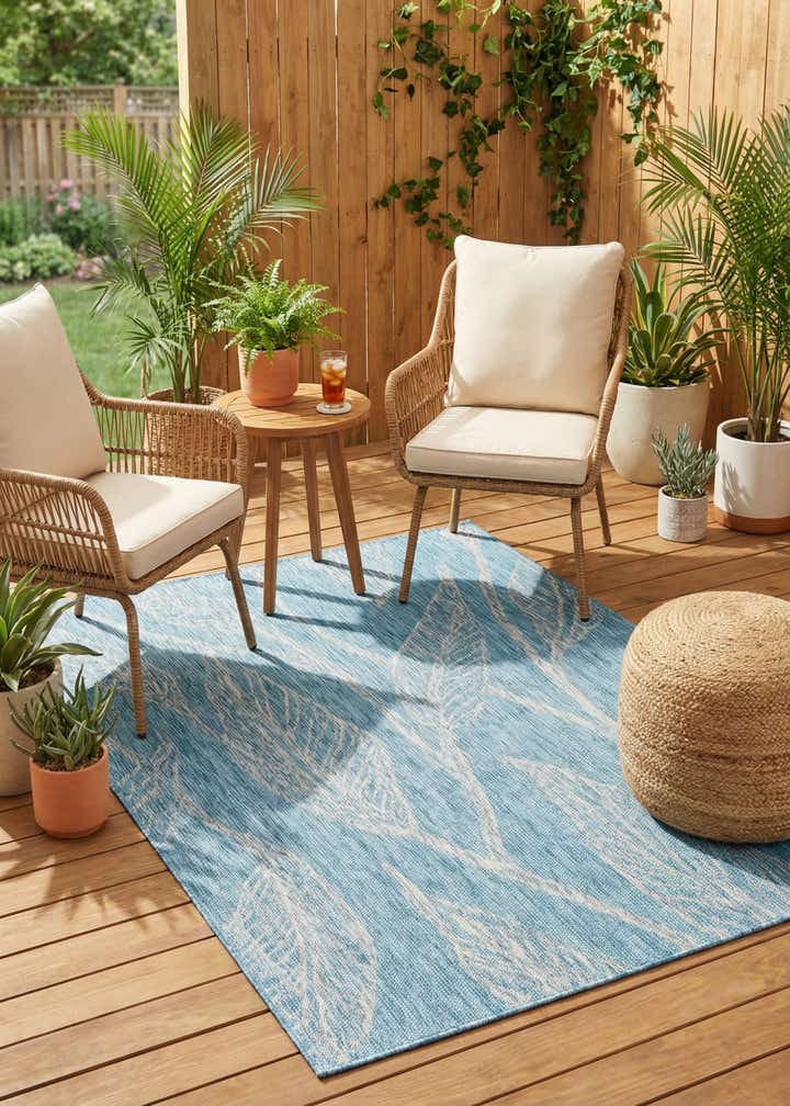 5' 3 x 8' Easy-Clean Botanical Indoor / Outdoor Rug