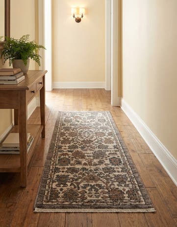 Ivory Grand Tradition Runner Rug