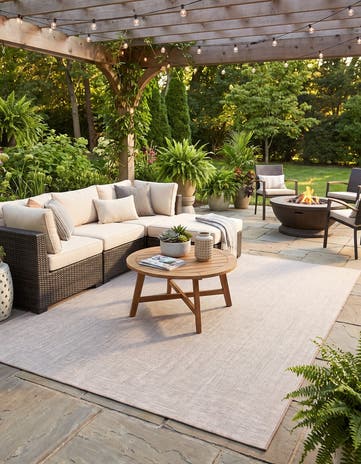8' 4 x 11' 4 Easy-Clean Solid Indoor / Outdoor Rug