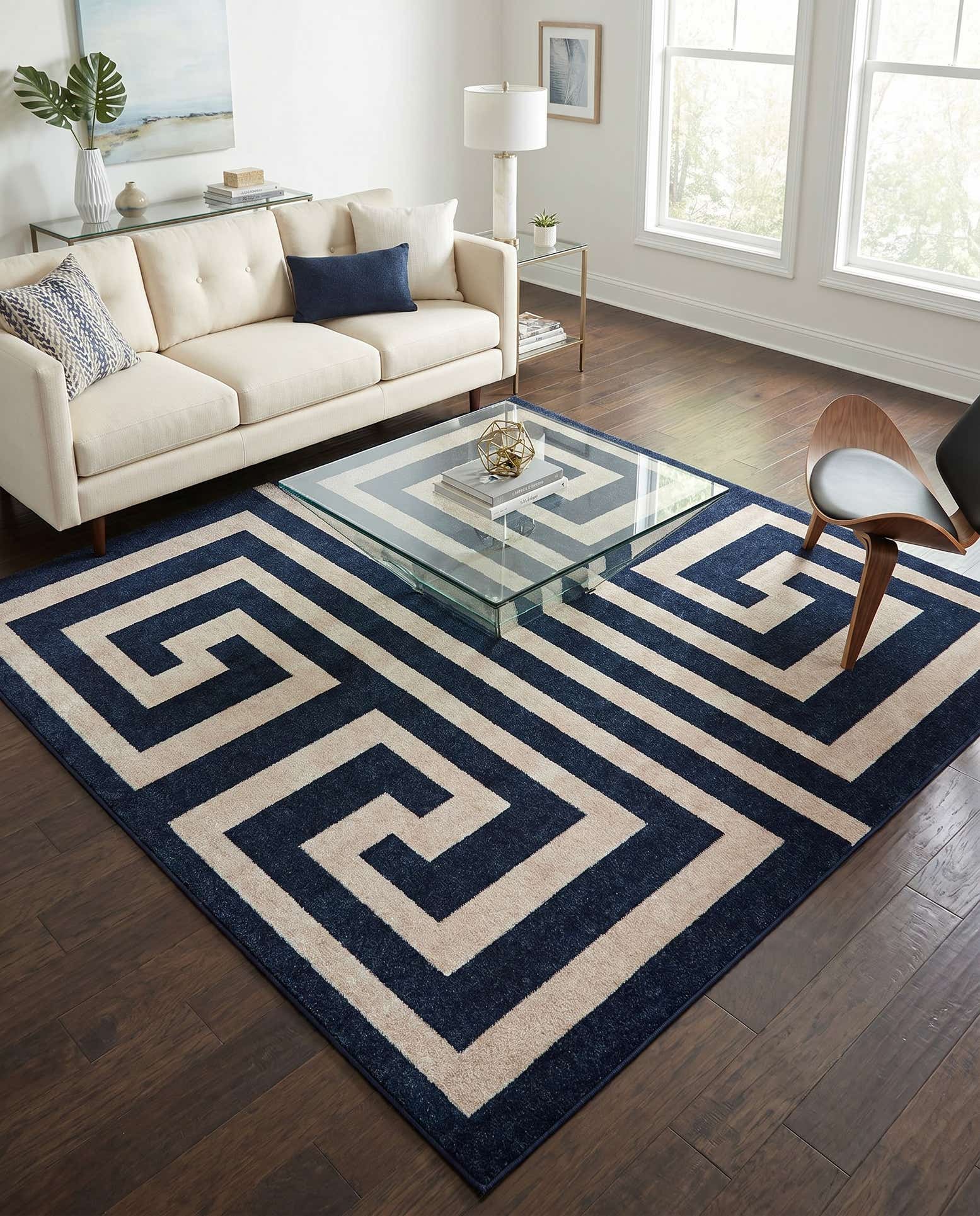 7' 10 x 7' 10 Greek Key Square Rug