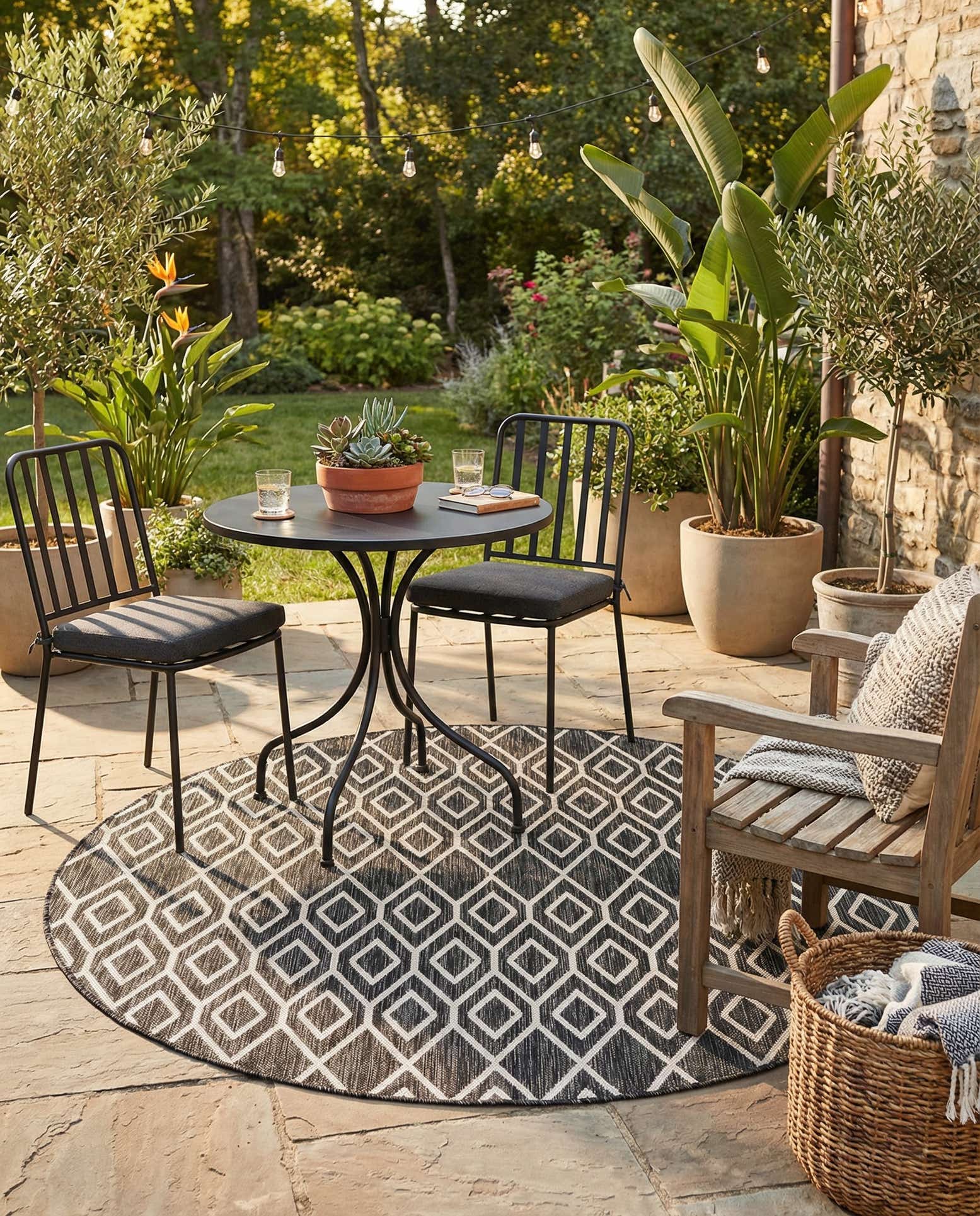 6' 7 x 6' 7 Easy-Clean Jill Zarin Turks and Caicos Indoor / Outdoor Round Rug