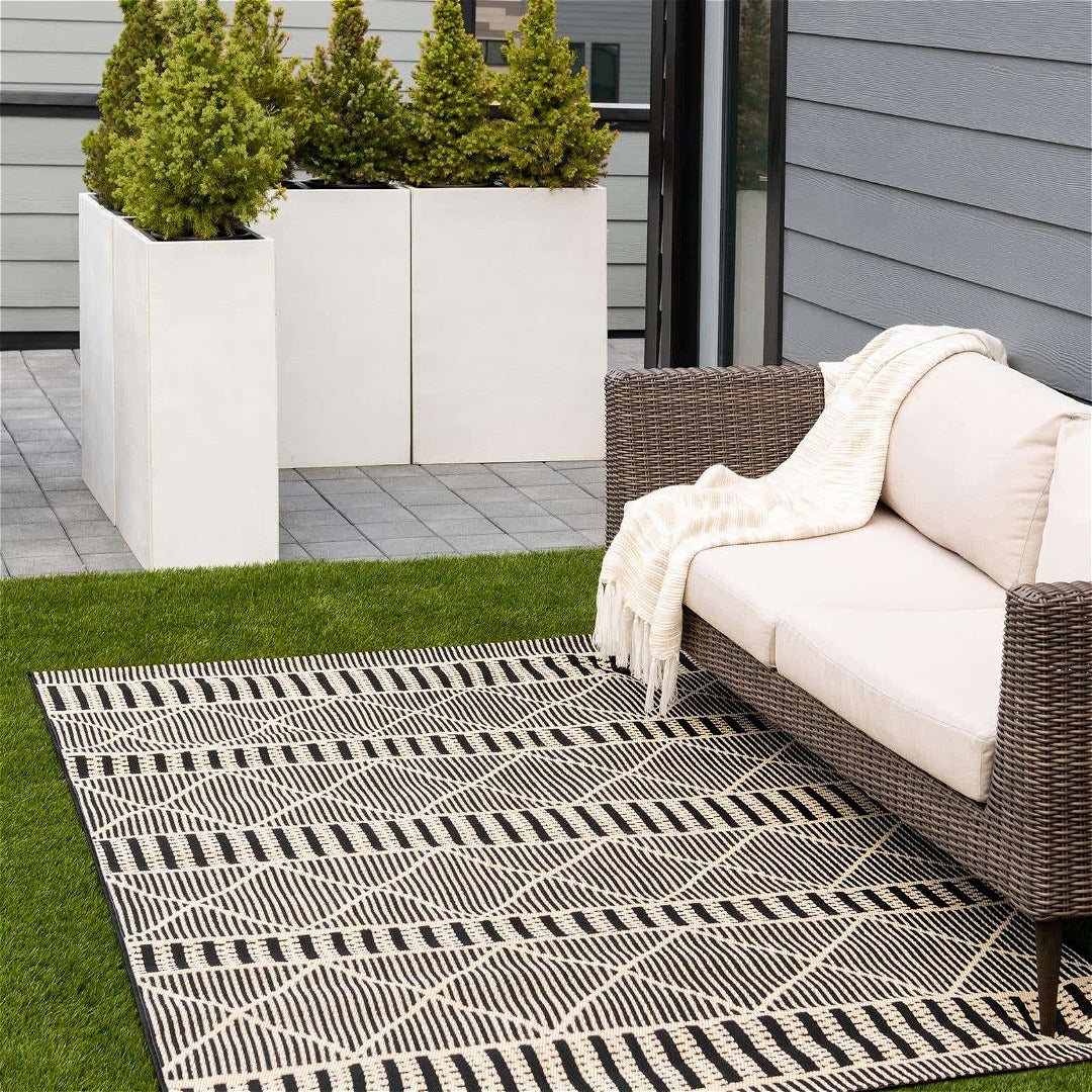 Outdoor Lattice Collection