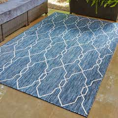 Outdoor Lattice Collection